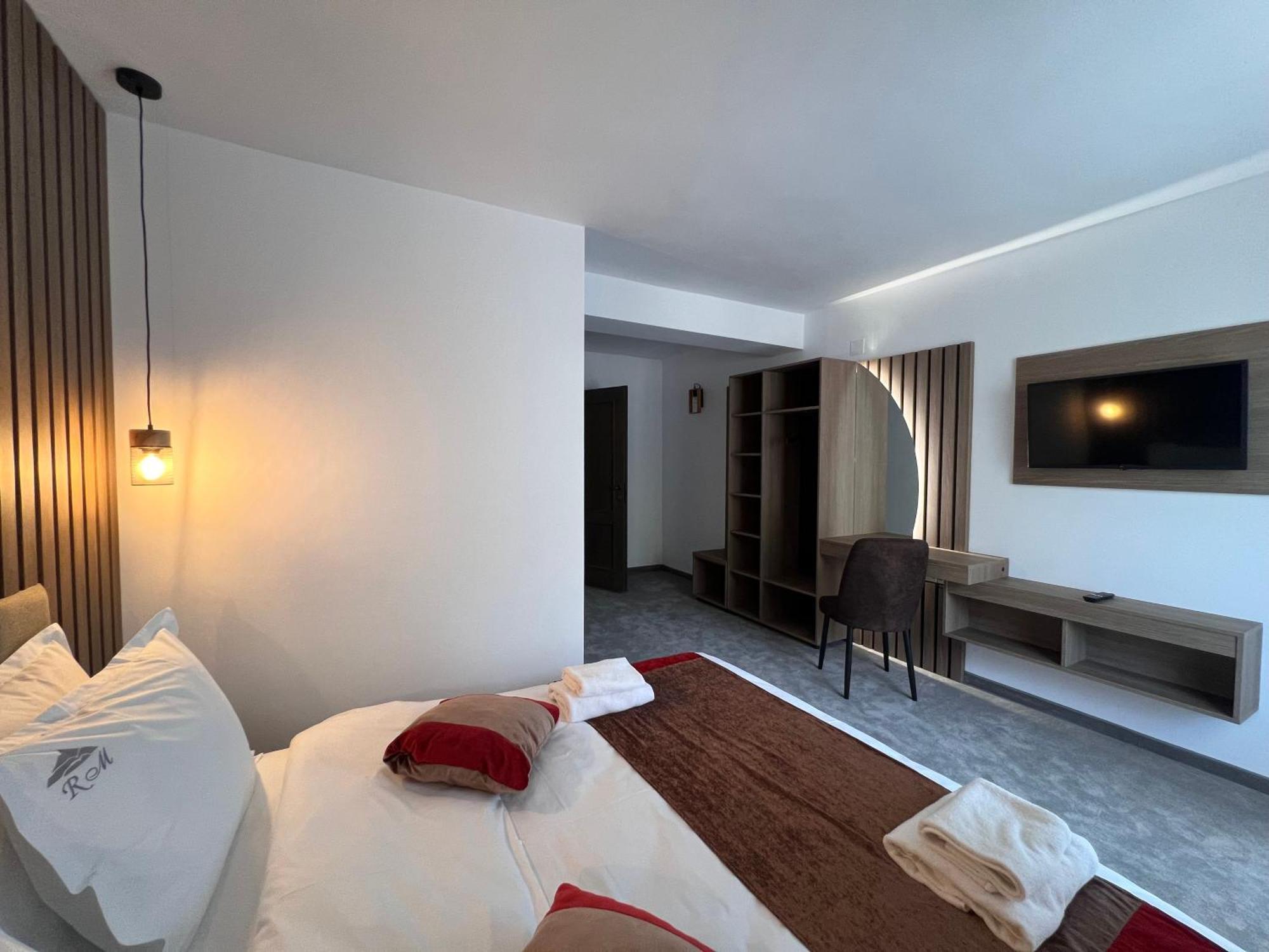 Regina Muntilor A Hotel Moeciu De Sus Ngoại thất bức ảnh